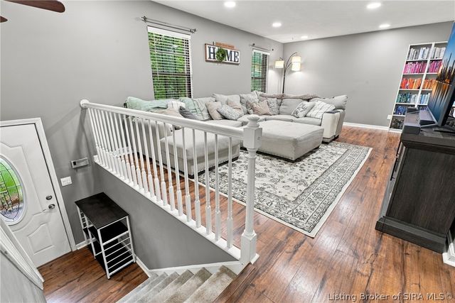 6507 Brad Court, Floyds Knobs, IN 47119