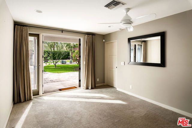 467 W Via Lola, Palm Springs, CA 92262