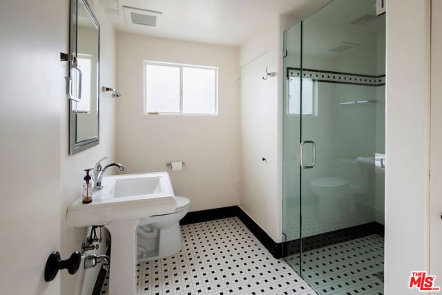 467 W Via Lola, Palm Springs, CA 92262