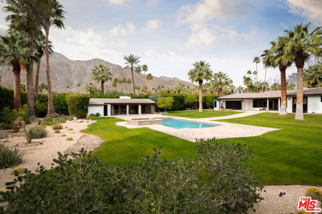 467 W Via Lola, Palm Springs, CA 92262