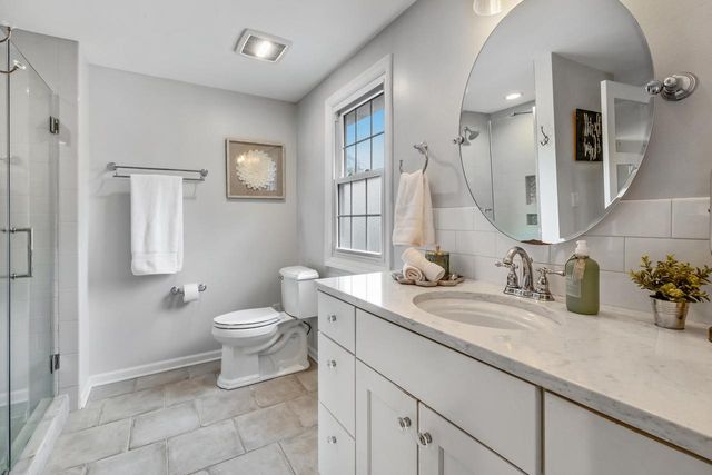 16725 Mary Cliff COURT, Brookfield, WI 53005