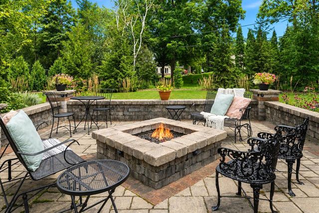16725 Mary Cliff COURT, Brookfield, WI 53005
