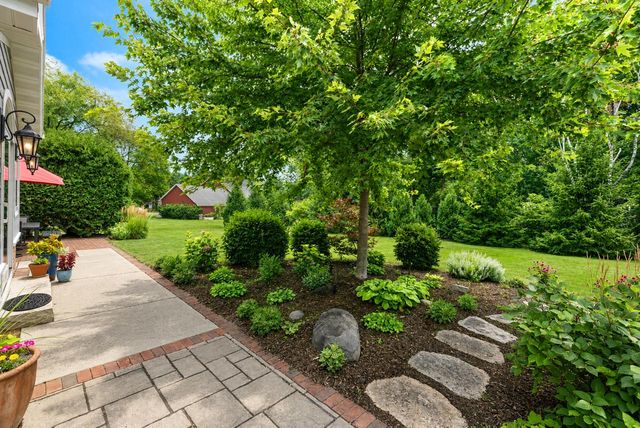 16725 Mary Cliff COURT, Brookfield, WI 53005