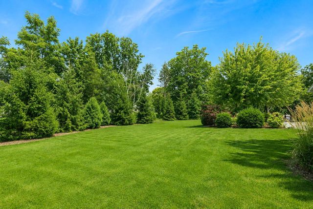 16725 Mary Cliff COURT, Brookfield, WI 53005