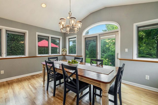 16725 Mary Cliff COURT, Brookfield, WI 53005