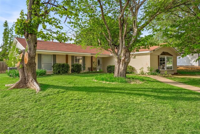 151 Chestnut Street, Aledo, TX 76008