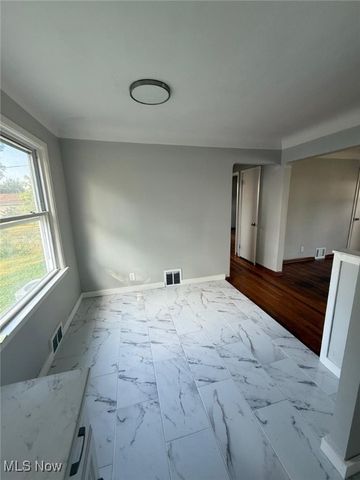 30243 Truman Ave, Wickliffe, OH 44092