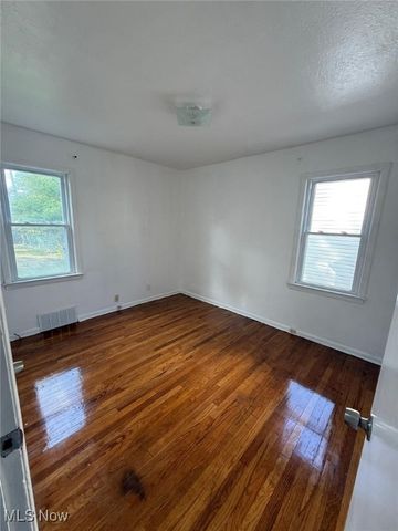 30243 Truman Ave, Wickliffe, OH 44092