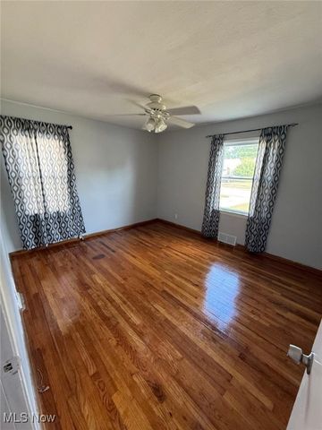 30243 Truman Ave, Wickliffe, OH 44092