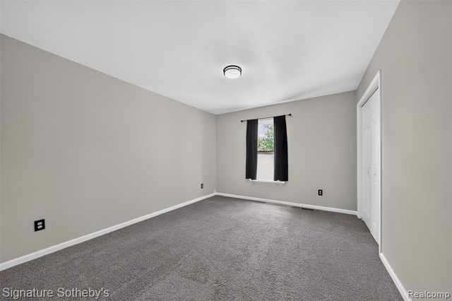 20209 Inkster Road, Livonia, MI 48152