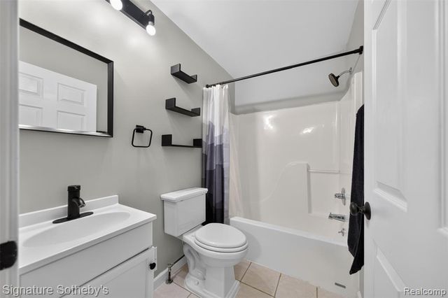 20209 Inkster Road, Livonia, MI 48152