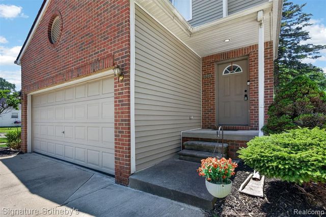 20209 Inkster Road, Livonia, MI 48152