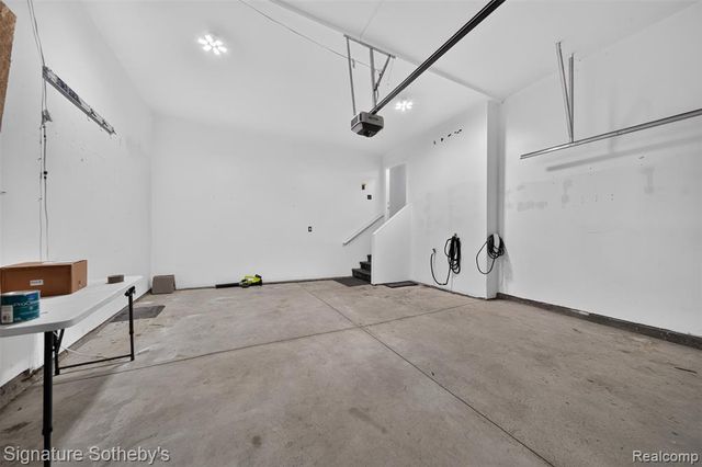20209 Inkster Road, Livonia, MI 48152