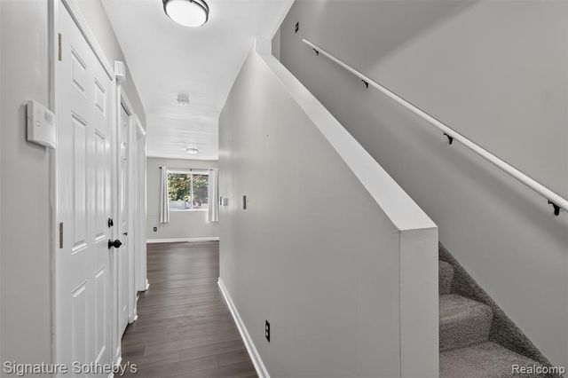 20209 Inkster Road, Livonia, MI 48152