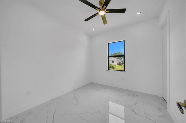 2609 21st ST SW, Lehigh Acres, FL 33976