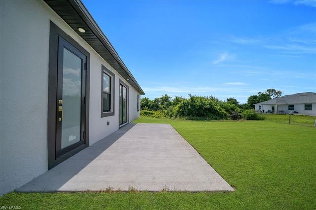 2609 21st ST SW, Lehigh Acres, FL 33976