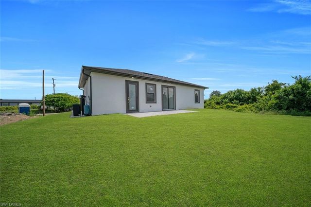 2609 21st ST SW, Lehigh Acres, FL 33976