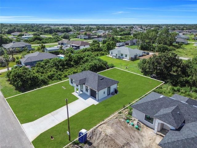 2609 21st ST SW, Lehigh Acres, FL 33976