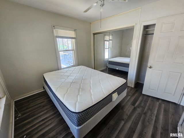 2504 W LAURA Avenue, West Peoria, IL 61604