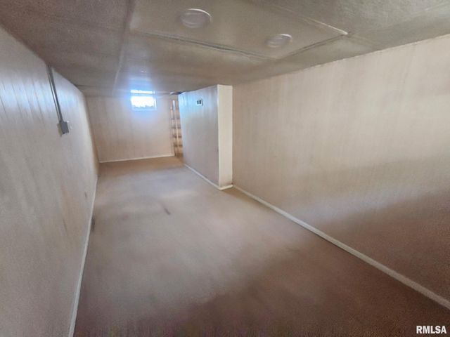 2504 W LAURA Avenue, West Peoria, IL 61604