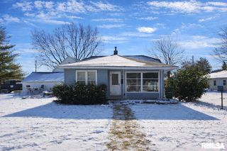 2504 W LAURA Avenue, West Peoria, IL 61604