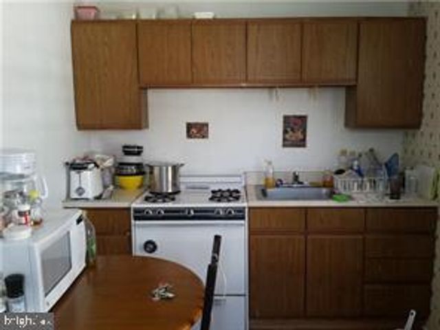 2266 JENKINTOWN, Glenside, PA 19038