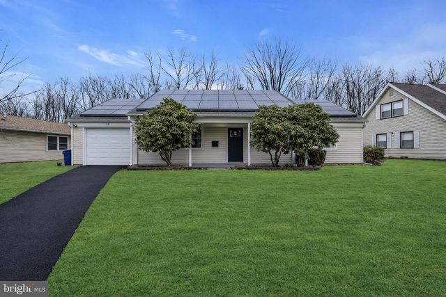 142 EASTBROOK LN, Willingboro, NJ 08046