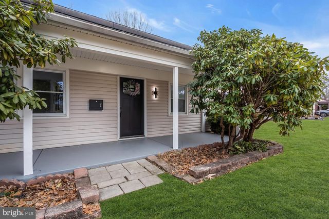 142 EASTBROOK LN, Willingboro, NJ 08046