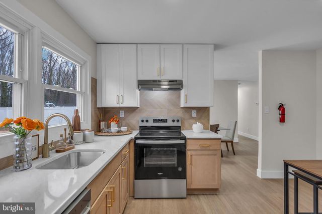 142 EASTBROOK LN, Willingboro, NJ 08046