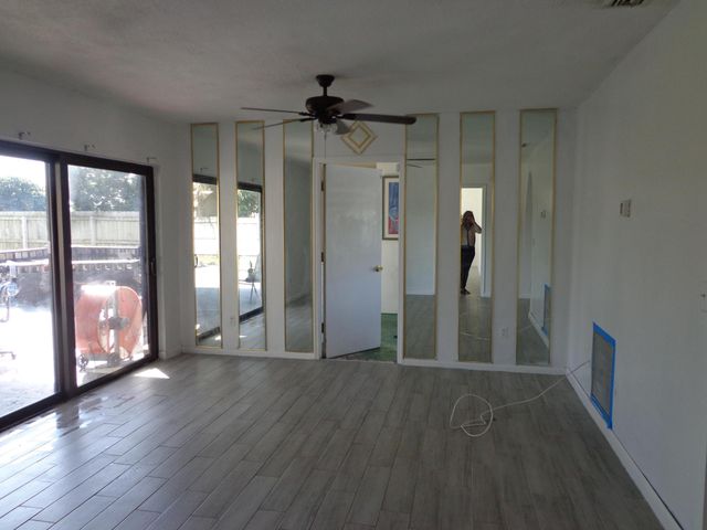 151 Cordoba Circle, Royal Palm Beach, FL 33411