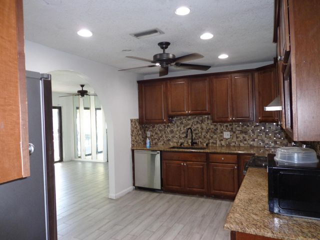 151 Cordoba Circle, Royal Palm Beach, FL 33411