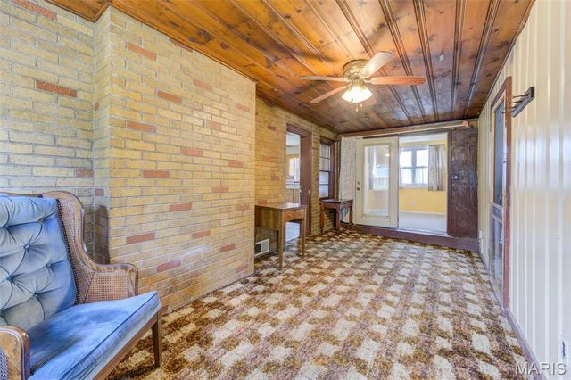 7 Santa Cruz Drive, Florissant, MO 63031