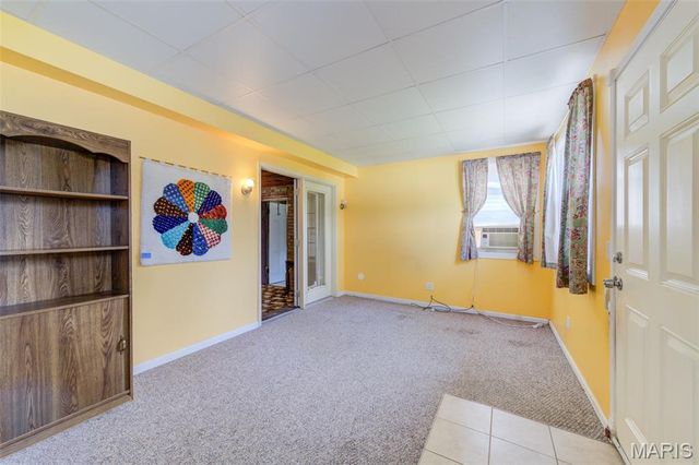 7 Santa Cruz Drive, Florissant, MO 63031