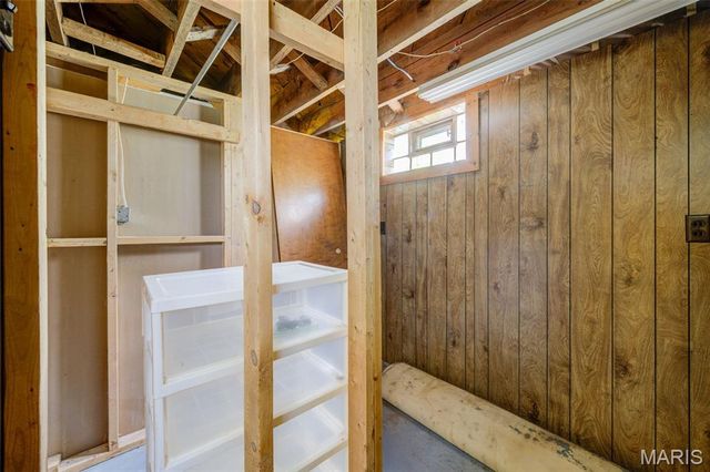 7 Santa Cruz Drive, Florissant, MO 63031