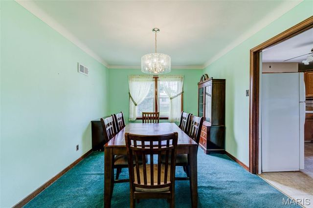 7 Santa Cruz Drive, Florissant, MO 63031