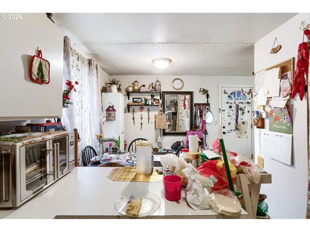 11842 Sw IRON HORSE Ln, Beaverton, OR 97008