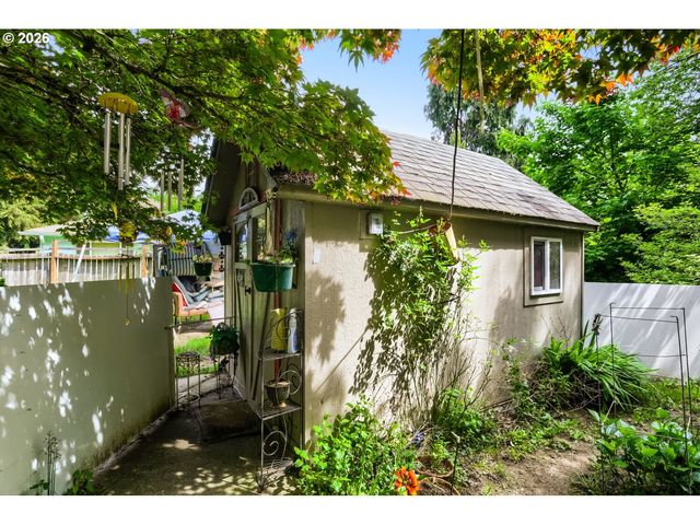 11842 Sw IRON HORSE Ln, Beaverton, OR 97008