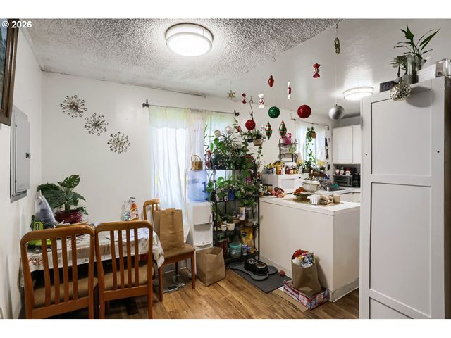 11842 Sw IRON HORSE Ln, Beaverton, OR 97008