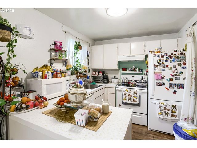 11842 Sw IRON HORSE Ln, Beaverton, OR 97008