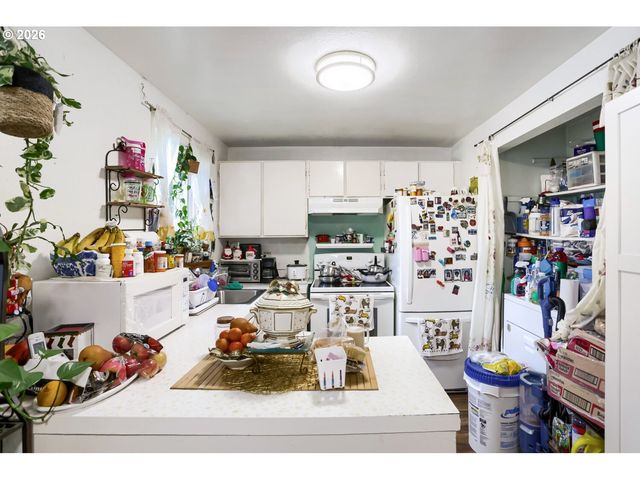 11842 Sw IRON HORSE Ln, Beaverton, OR 97008