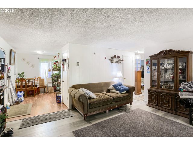 11842 Sw IRON HORSE Ln, Beaverton, OR 97008