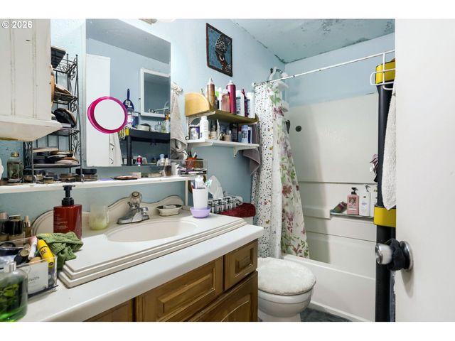 11842 Sw IRON HORSE Ln, Beaverton, OR 97008