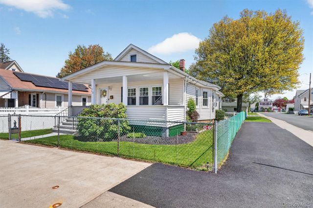 32 Demarest Avenue, West Haverstraw, NY 10993