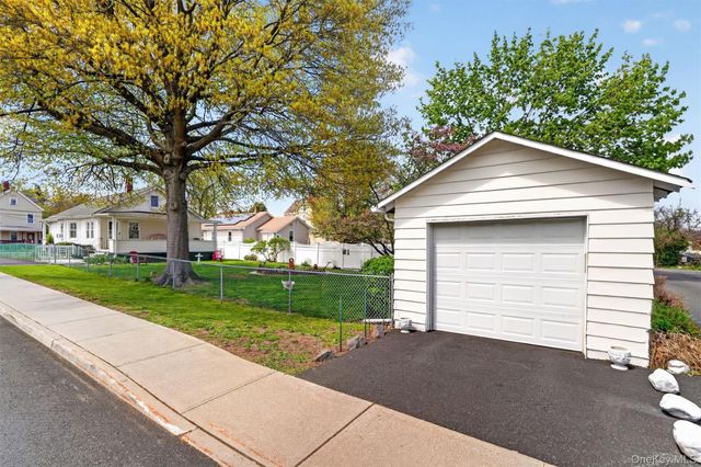 32 Demarest Avenue, West Haverstraw, NY 10993