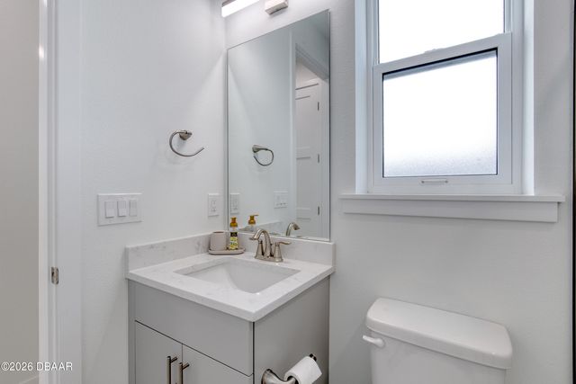 206 N Halifax Avenue, Daytona Beach, FL 32118