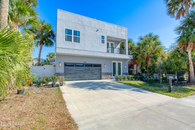 206 N Halifax Avenue, Daytona Beach, FL 32118