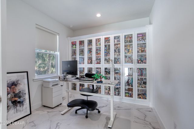 206 N Halifax Avenue, Daytona Beach, FL 32118