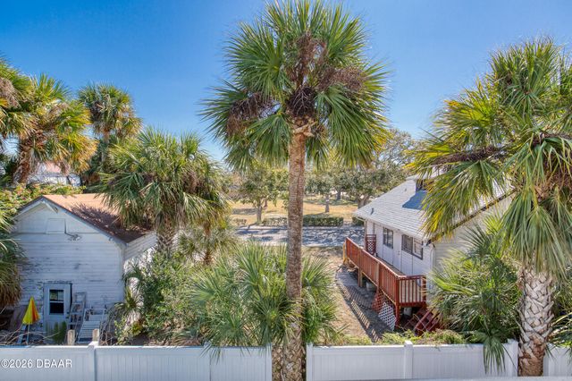 206 N Halifax Avenue, Daytona Beach, FL 32118