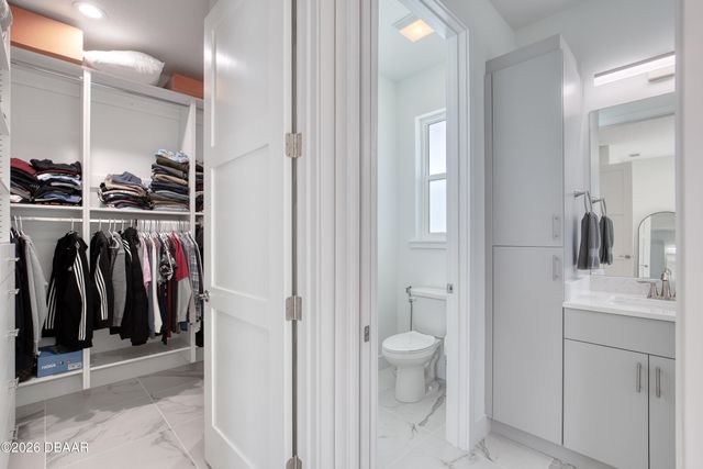 206 N Halifax Avenue, Daytona Beach, FL 32118