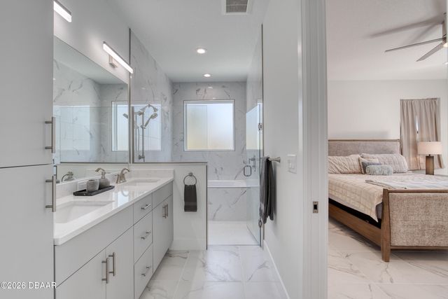 206 N Halifax Avenue, Daytona Beach, FL 32118